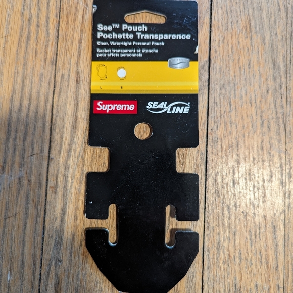 Supreme x Seal Line See Pouch - Picture 3 of 3